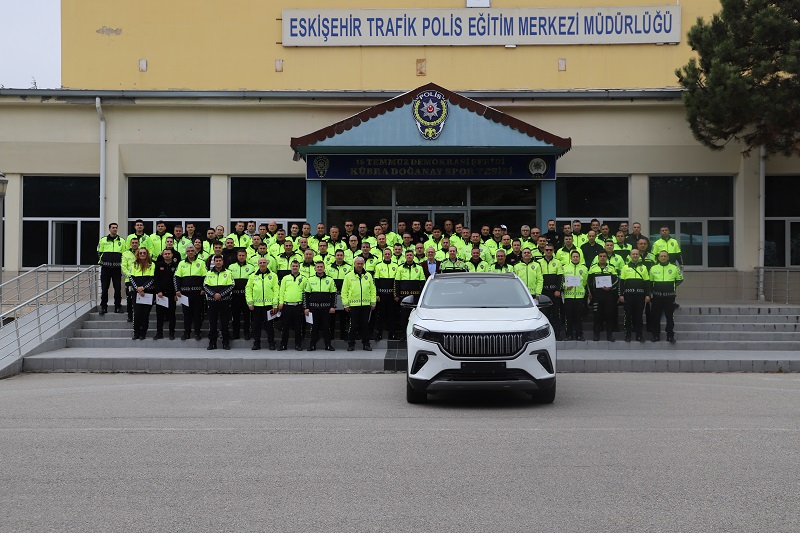 Eğitim Merkezi Müdürlüğümüzde Hibrit/Elektrikli Araçlar Teknolojisi ve Kazalara Müdahale Eğitici Eğitimi Düzenlenmiştir.